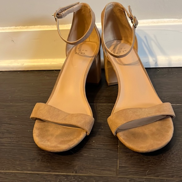 Nude block heels, worn once for a wedding! - Picture 1 of 4